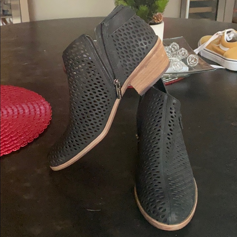 Vince Camuto Black booties